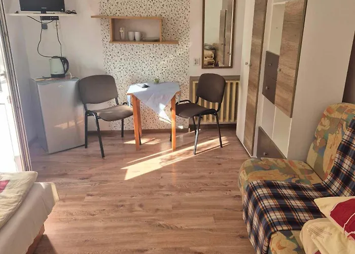 Neptun Semesterbostad Rewal